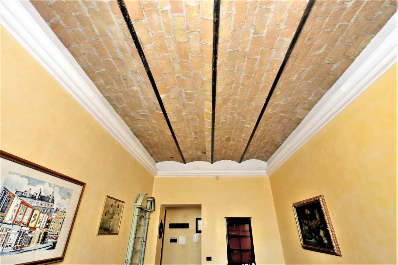 Alojamento de Acomodação e Pequeno-almoço Bellezza Al Colosseo - & Apts 3*